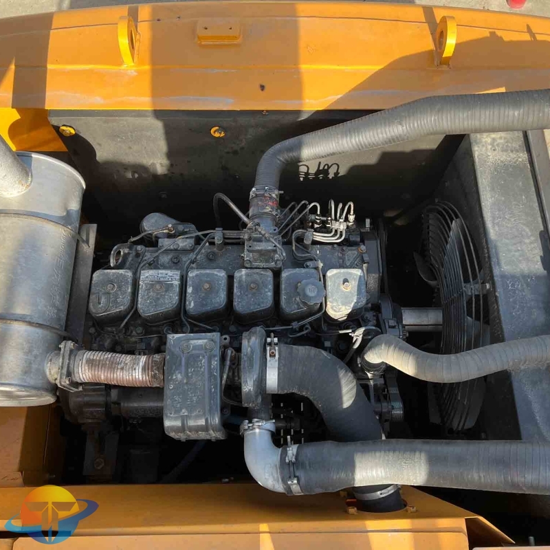 High quality original second hand Hyundai 220LC-9S excavator in good condition for sale at a very low price