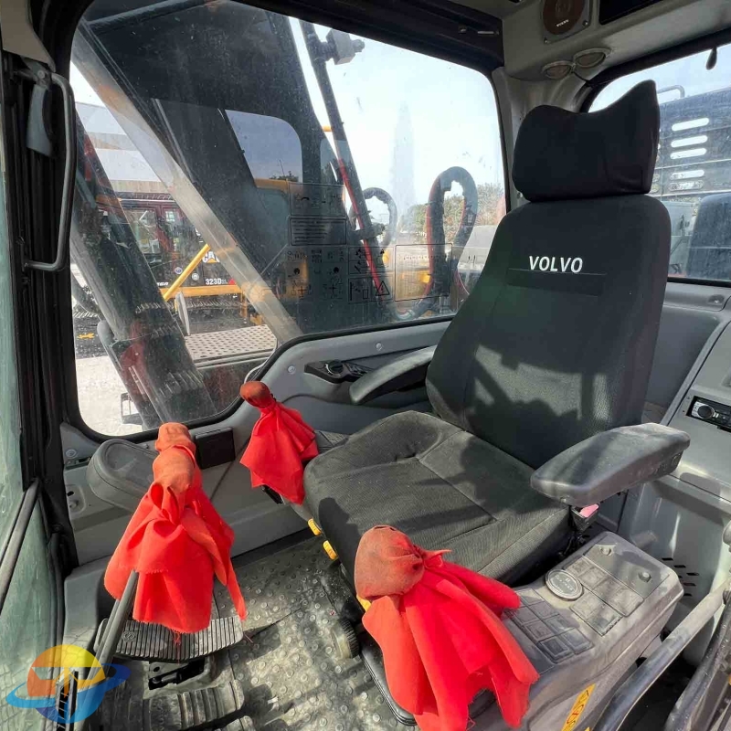 Hot sale product high guarantee Volvo EC210 excavator second hand excavator low working time