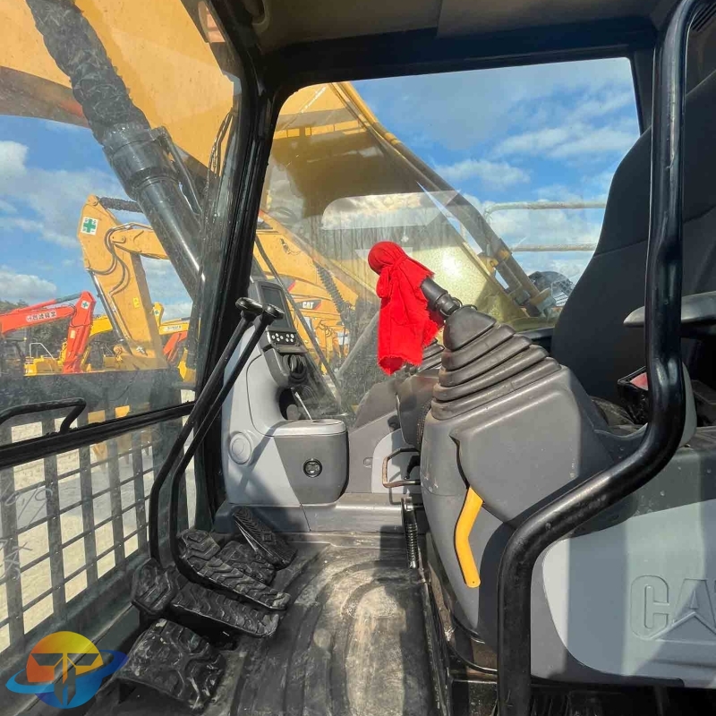 New original Caterpillar 329D2L excavator Japanese crawler excavator 329D2L used in good condition for sale.