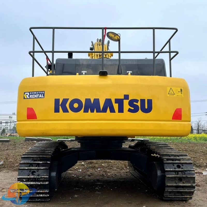 Second-hand Komatsu PC450-7EO excavator engineering equipment with low energy consumption is highly recommended