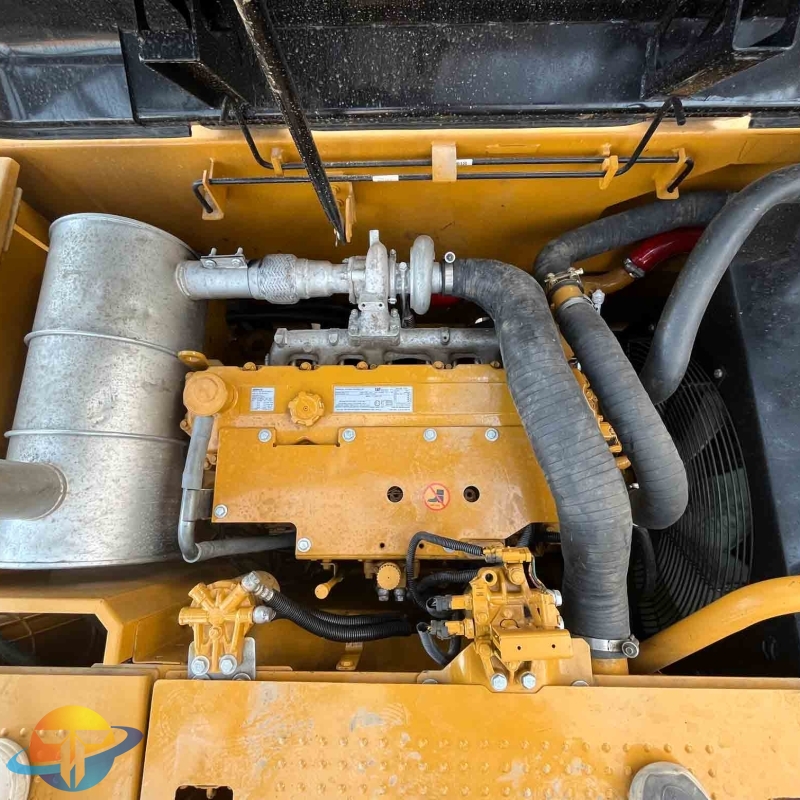 Used Caterpillar CAT320D2L crawler excavator, a globally renowned brand, in good condition and available for sale.