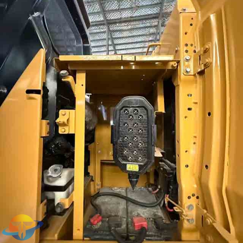 Used Caterpillar CAT323 high-spec excavator, original Japanese hydraulic excavator for sale.