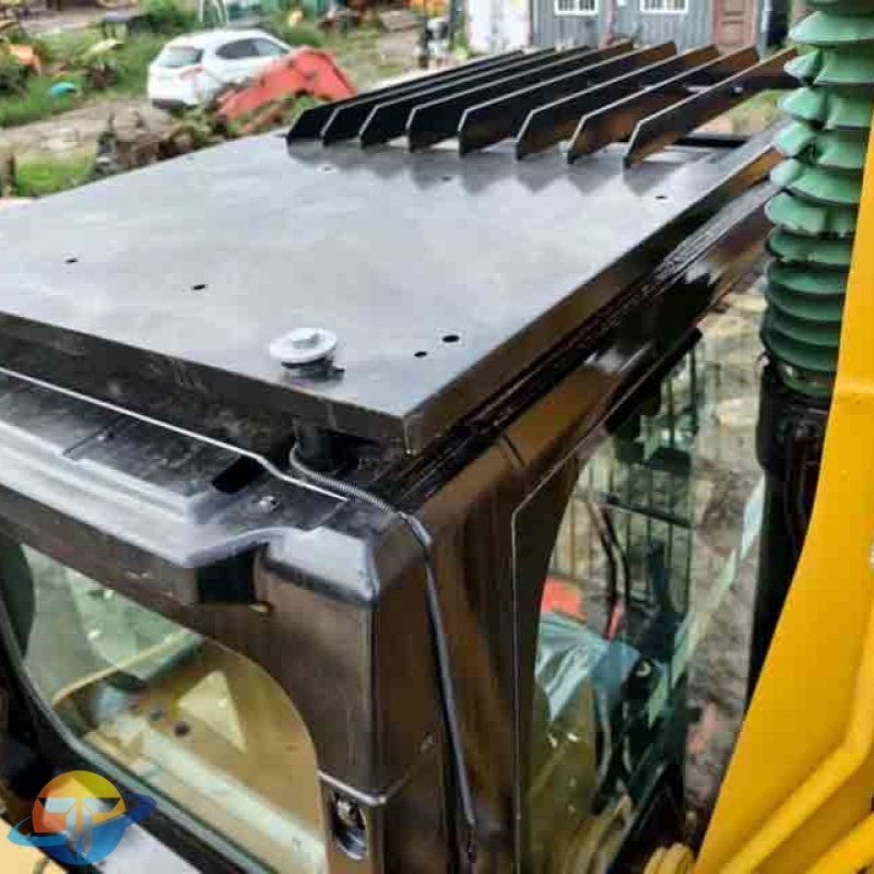 Used Caterpillar CAT320GC excavator, earthmoving machinery, in excellent condition, powerful, professionally repaired, and available for sale