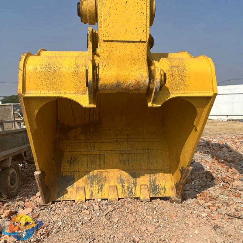 Cheap second hand Komatsu PC450-8 excavator crawler excavator for sale at low price