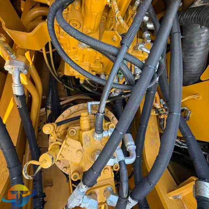 Caterpillar CAT345GC excavator, heavy-duty mining and engineering machinery, top-quality used excavator.