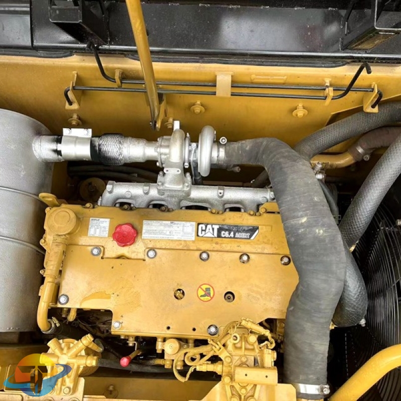 Caterpillar CAT323D2L excavator second-hand excavator with good performance and cheap price for sale