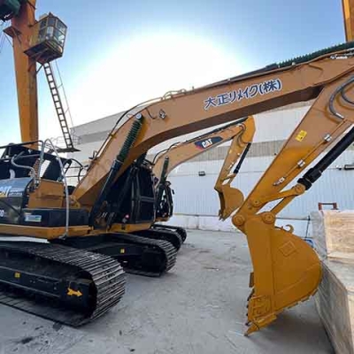 Used Caterpillar CAT320D2L crawler excavator, a globally renowned brand, in good condition and available for sale.