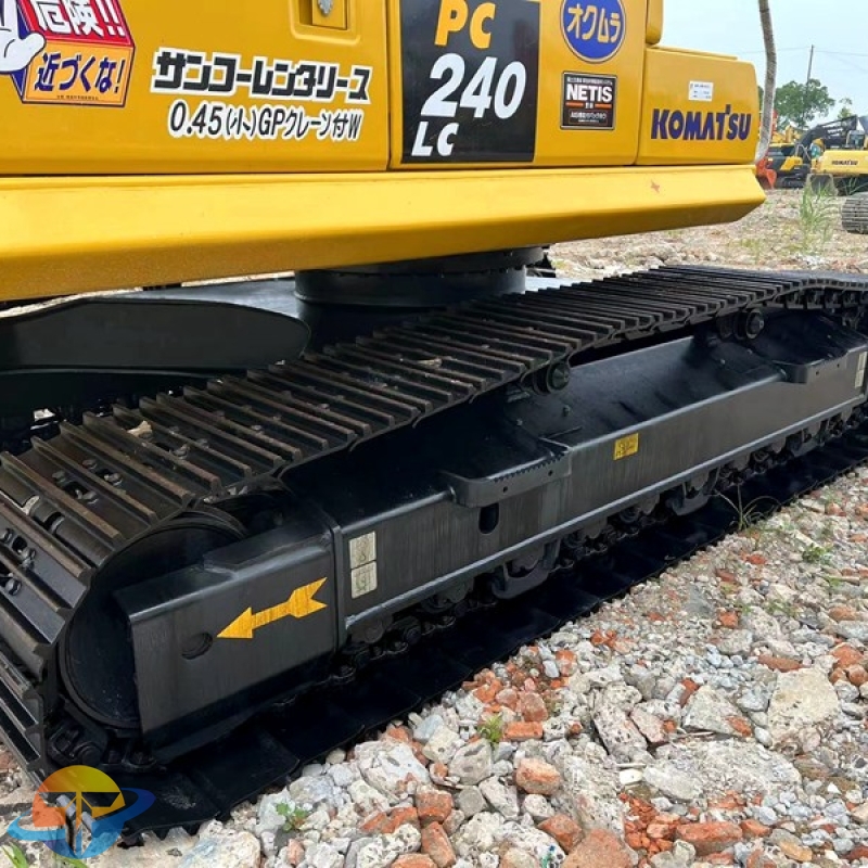 Used Komatsu PC240-8 excavator high quality excavator for sale at low price