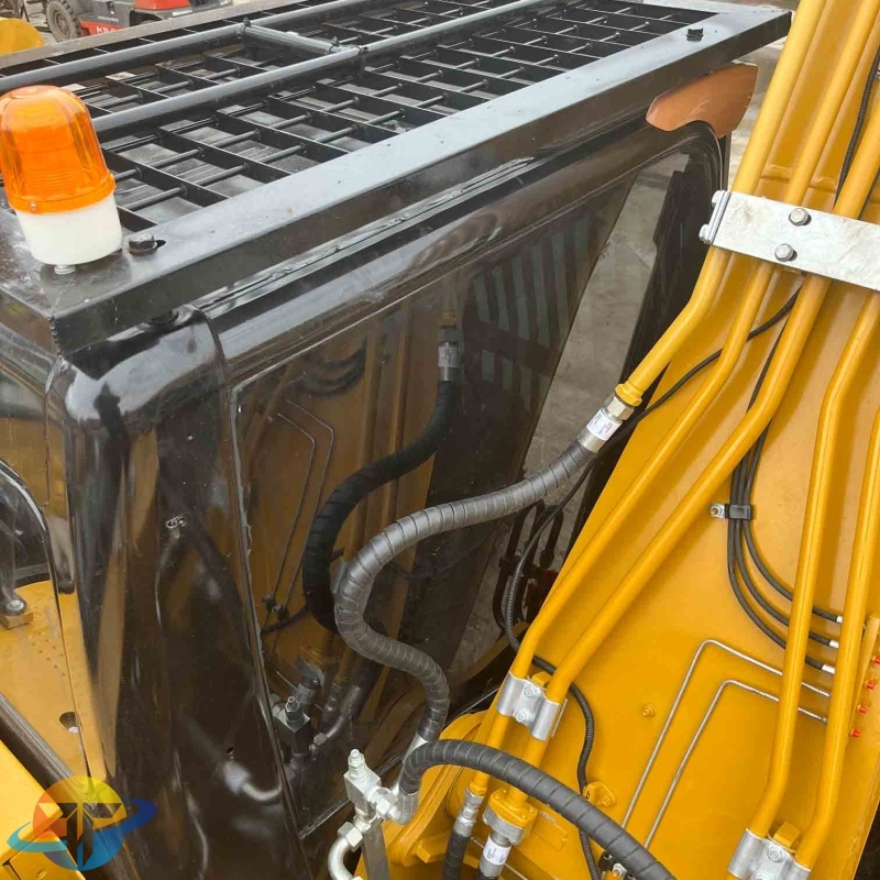 2022 Japanese original Caterpillar 323D2L direct injection excavator heavy machinery used excavator for sale.