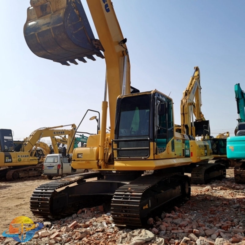 Used Komatsu PC200-8 excavator original low price