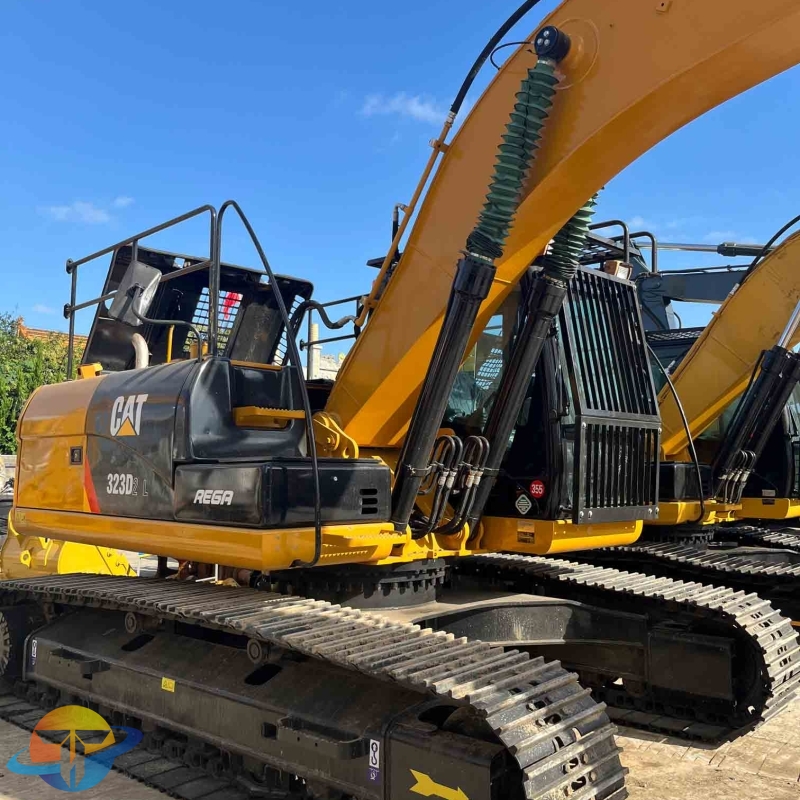 Imported from Japan, used Caterpillar 323D2L excavator for general construction use.