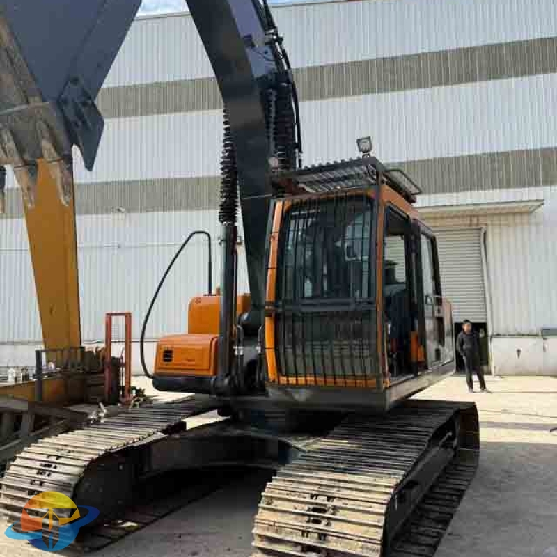 Used Hyundai 220LC-9s excavator, original Korean Hyundai 220 excavator for sale, used in construction and mining.