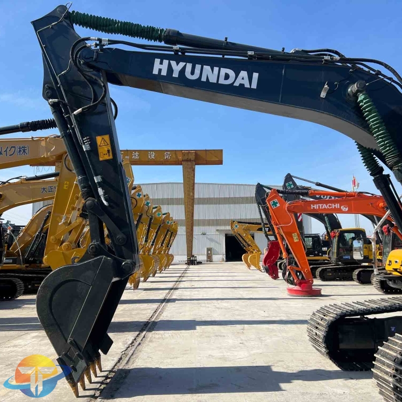 High quality and cost-effective Hyundai 220LC-9S excavator crawler excavator almost new in stock at a low price