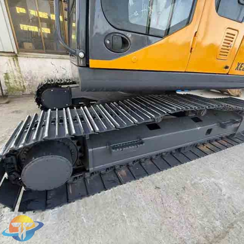 The best-selling XCMG XE215CA excavator in China is an economical choice and is available for immediate sale.