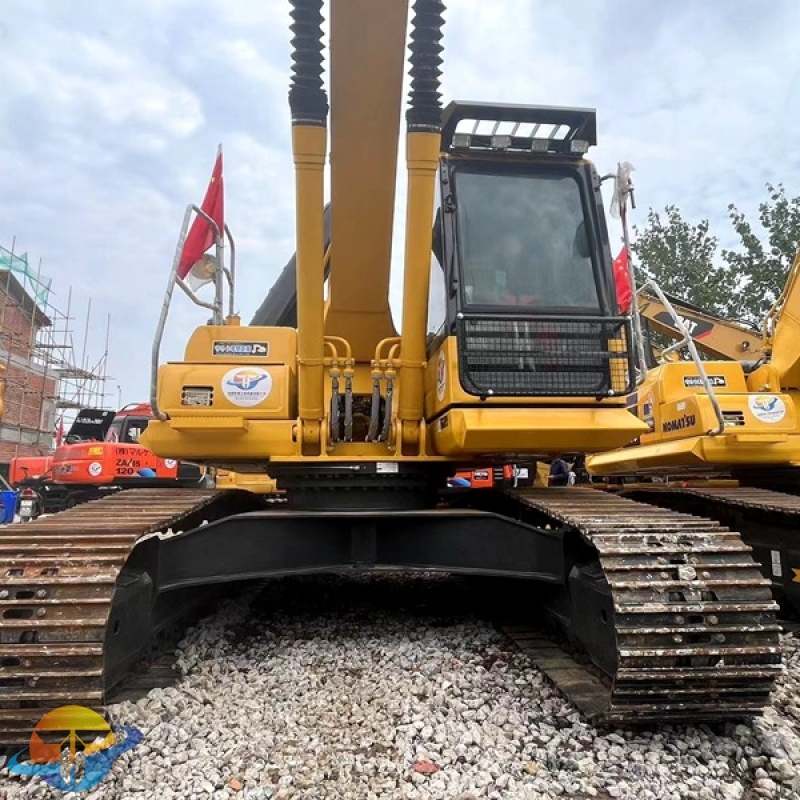 Komatsu PC220-8 excavator second-hand excavator environmental protection low energy consumption good price