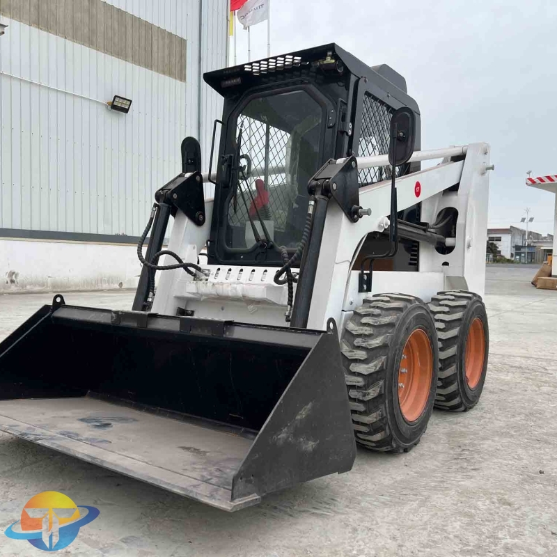 Second hand skid steer loader high operation low price reasonable use