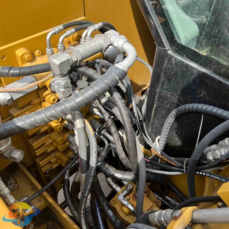 Original second-hand high-quality machinery Caterpillar CAT307 excavator for sale at a favorable price and high cost performance. Highly recommended