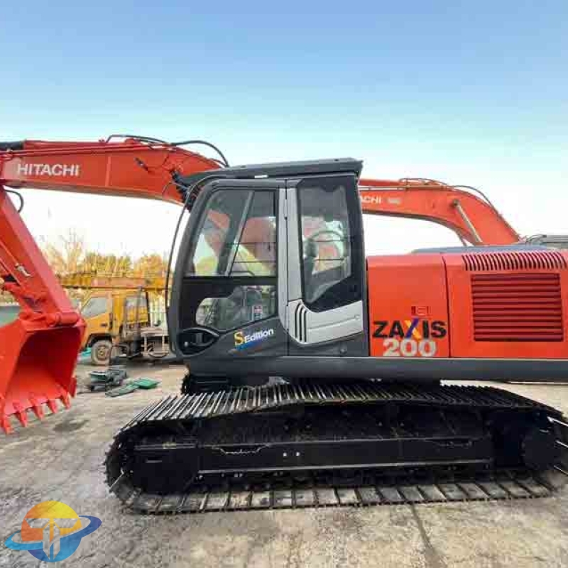Original used Hitachi 200 excavator, high-quality earthmoving machinery for sale.