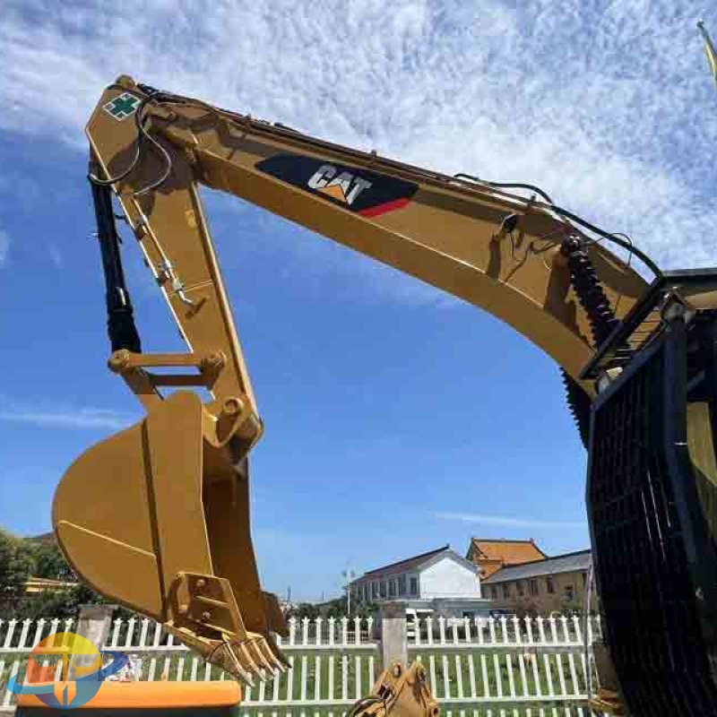Japanese second-hand excavator Caterpillar CAT320D2L excavator high quality 20 tons cheap for sale