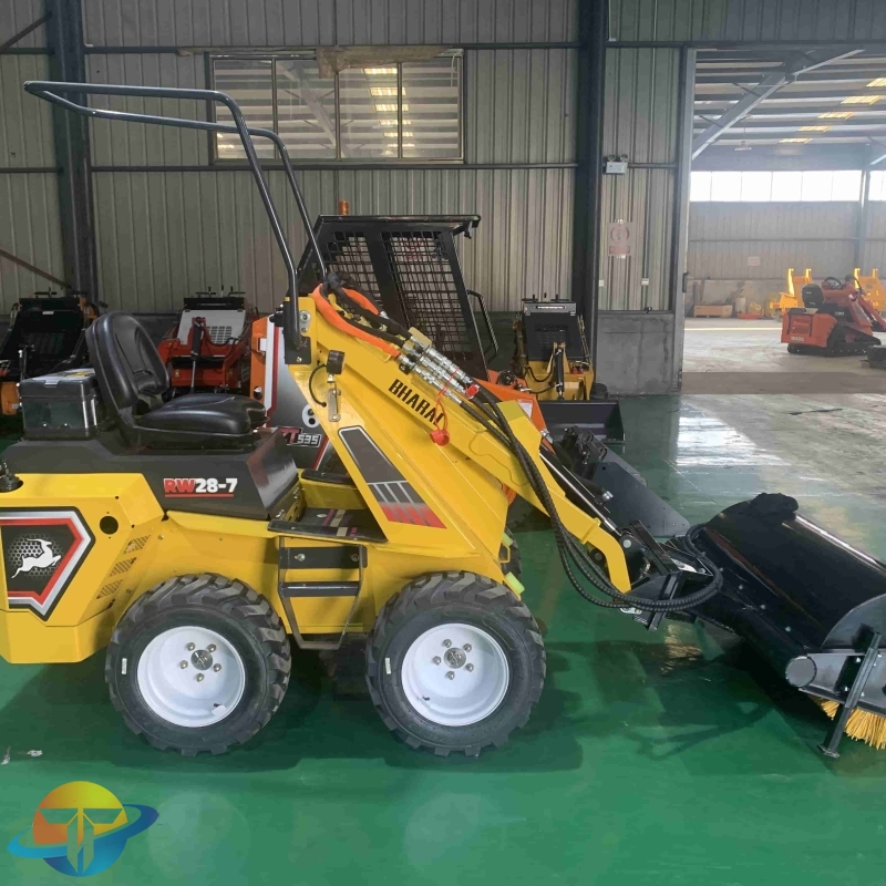 Used RW 28-7 Skid steer, lightly used, low price, ready for sale