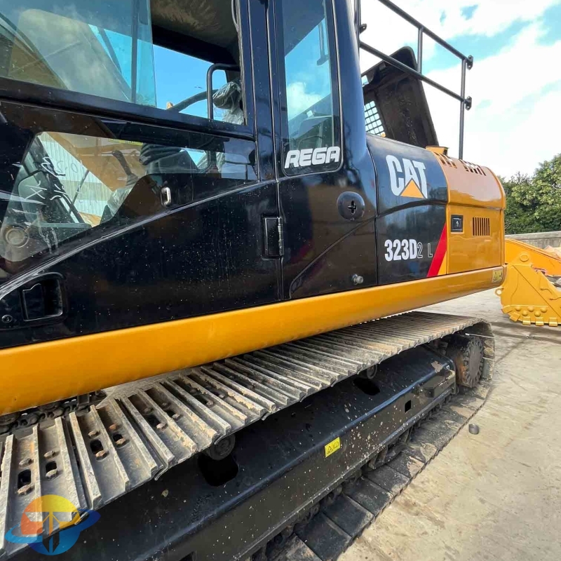 Imported from Japan, used Caterpillar 323D2L excavator for general construction use.