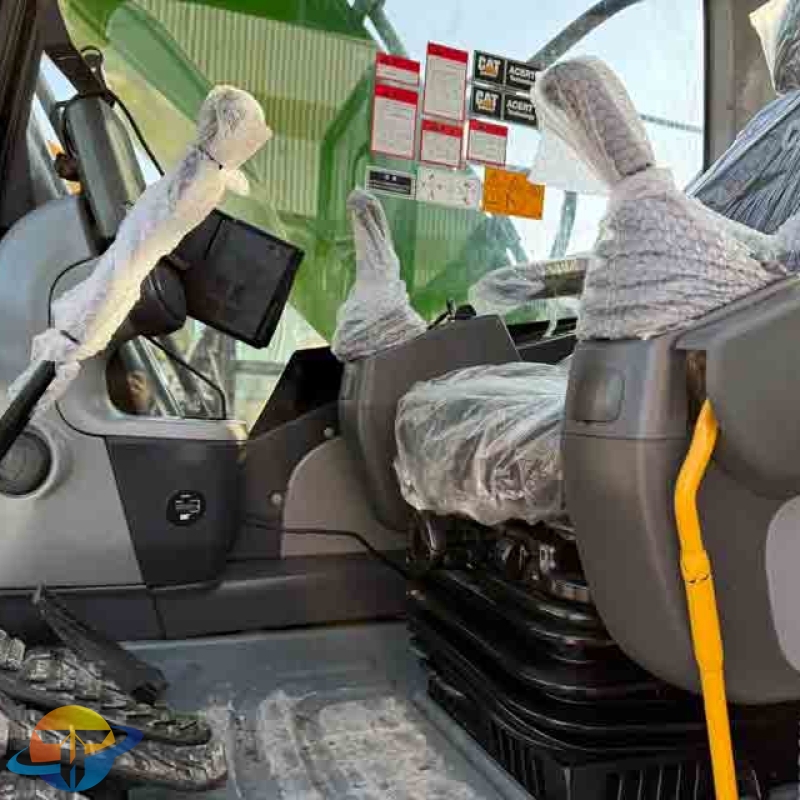 A used Caterpillar green CAT320D2L excavator with a powerful hydraulic system and high cost-performance ratio is available for sale.