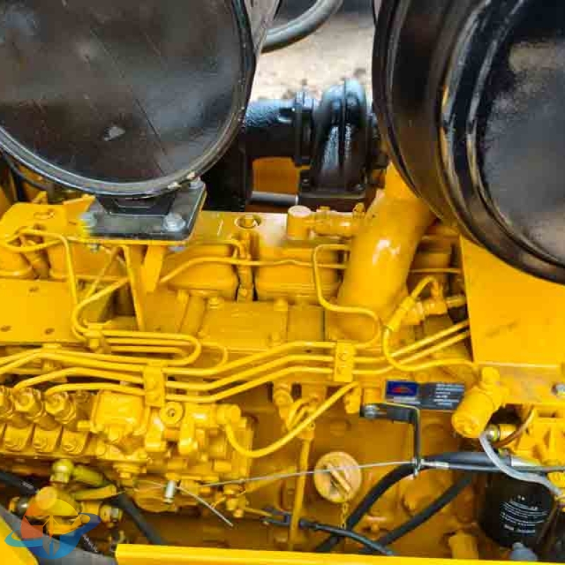 Shantui SD13S bulldozers are of high quality, reliable and durable for large-scale construction, and are available for sale.