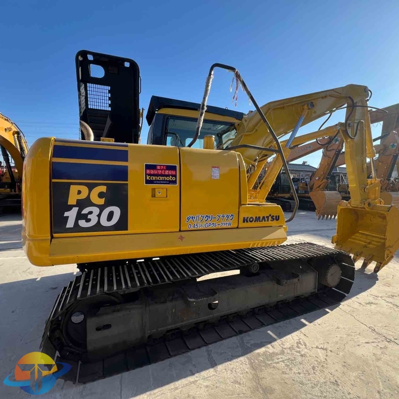 Small excavator Komatsu PC130 excavator second-hand excavator low working time good operation for sale