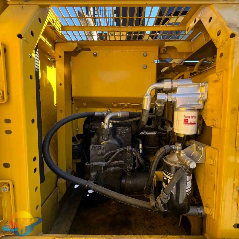 Small excavator Komatsu PC130 excavator second-hand excavator low working time good operation for sale