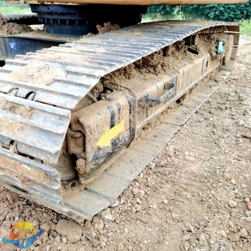 used Caterpillar CAT320D excavator in good condition and low price