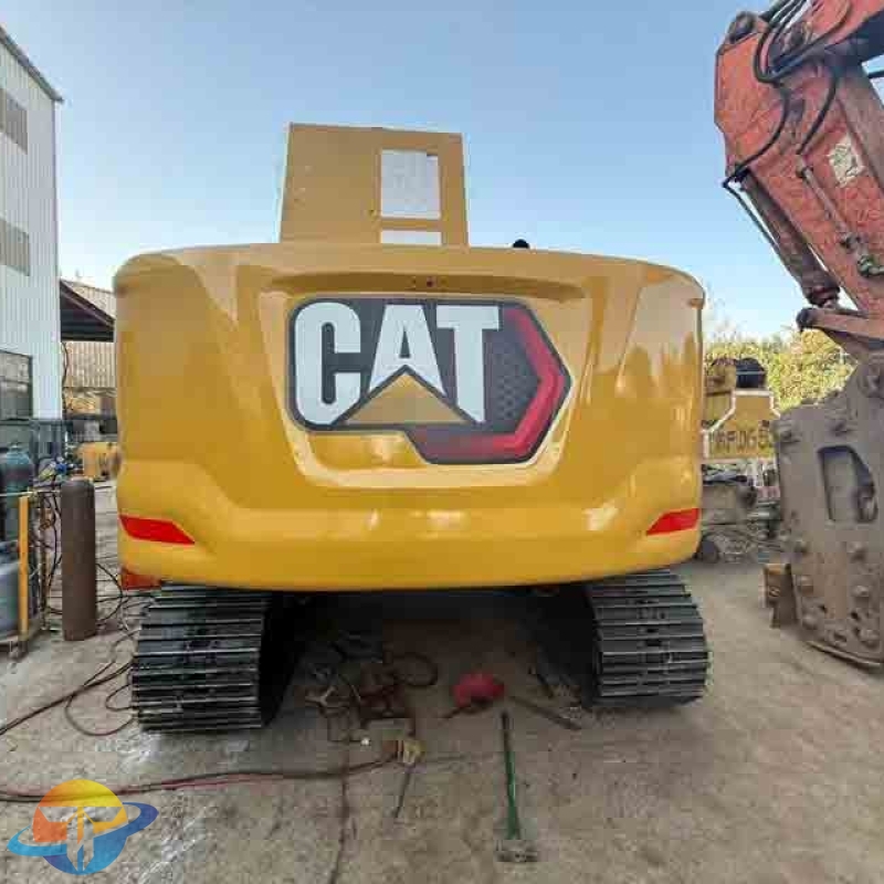 The Caterpillar CAT323 high-spec excavator, a powerful large-scale heavy-duty engineering equipment, is available for immediate sale.