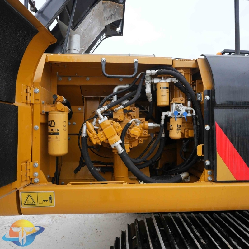 High-quality second-hand excavator Caterpillar CAT330D2L excavator is hot on sale online