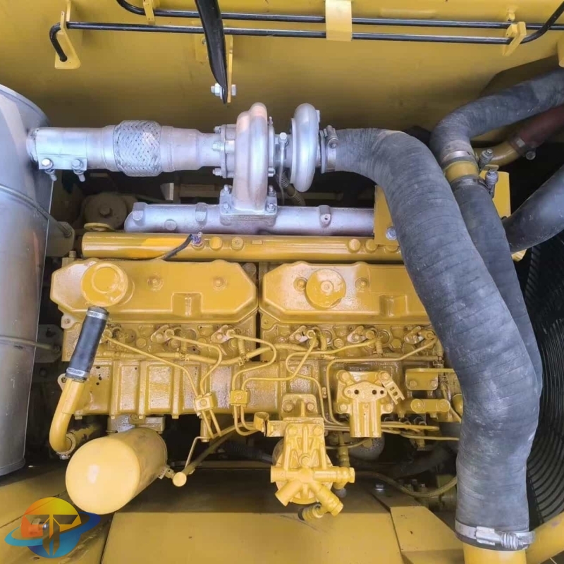 Used high quality Caterpillar 323D2L excavator to meet different construction needs at low prices