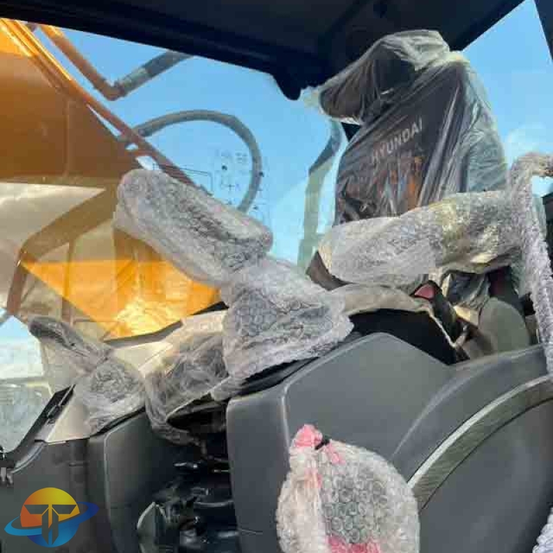 Hot selling brand Hyundai 305LC-9T excavator with high quality for sale with core components hydraulic construction machinery for sale.