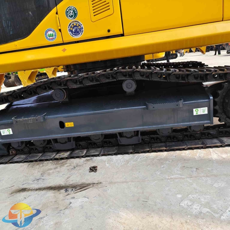 Komatsu PC360 36-ton tracked excavator, used for quarry work, low operating time, for sale.