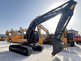 Hyundai 220LC-9S excavator