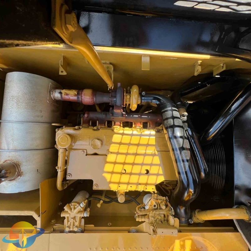 Japanese second-hand excavator Caterpillar CAT320D2L excavator high quality 20 tons cheap for sale