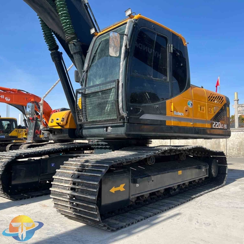 High quality and cost-effective Hyundai 220LC-9S excavator crawler excavator almost new in stock at a low price
