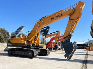 Hyundai 220LC-9S excavator
