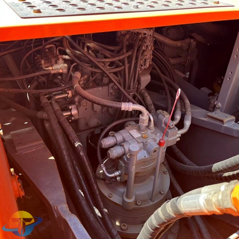 Second-hand very cheap original Hitachi ZX240-3 excavator low working time good after-sales