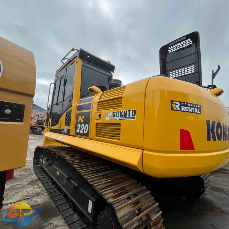 Second hand original Japanese high quality Komatsu pc220 crawler excavator with core motor engine gearbox gear parts for sale.