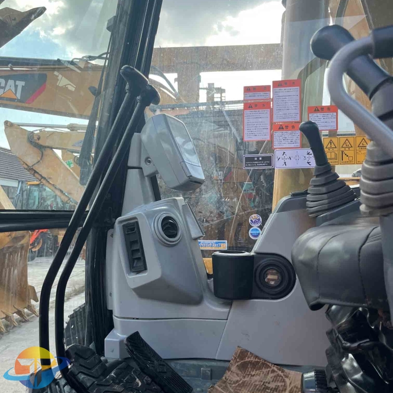 Caterpillar 320C crawler excavator used excavator is in short supply and is selling well worldwide.