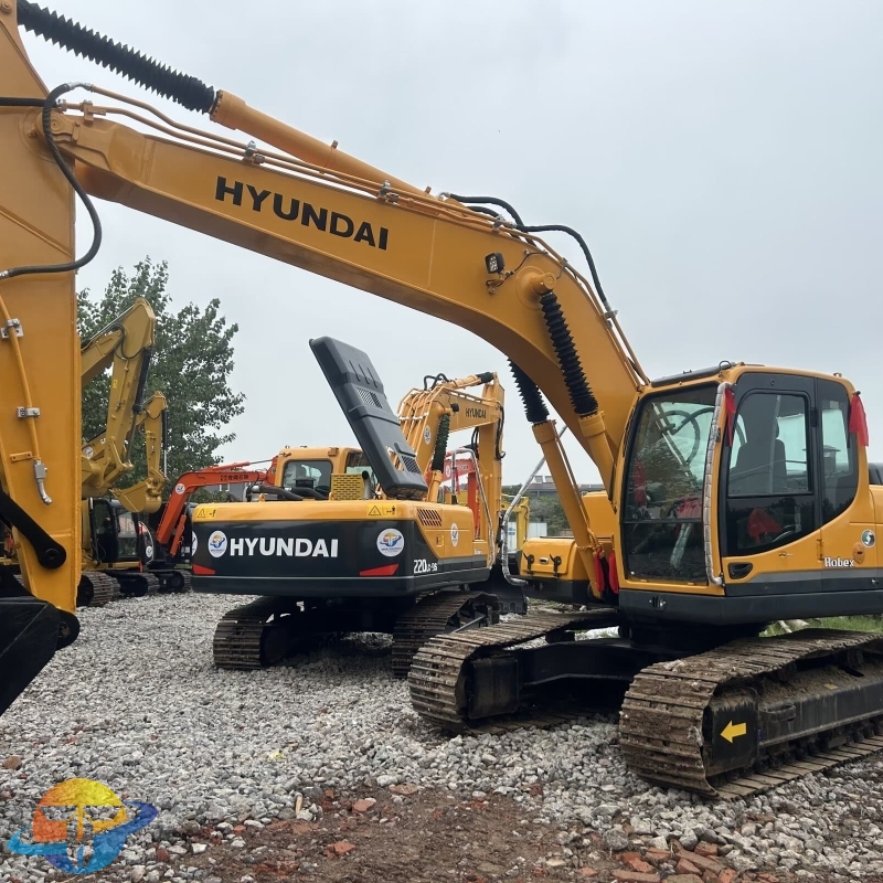 Best quality used Hyundai 220LC-9C excavator cheap price in good condition