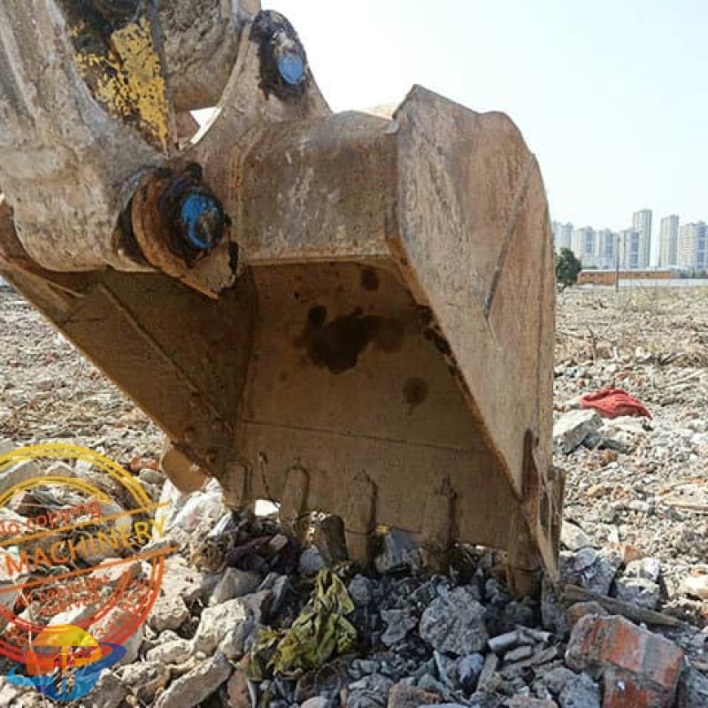 Second-hand excavator original Japanese Komatsu PC200-8M0 Excavator spot low price