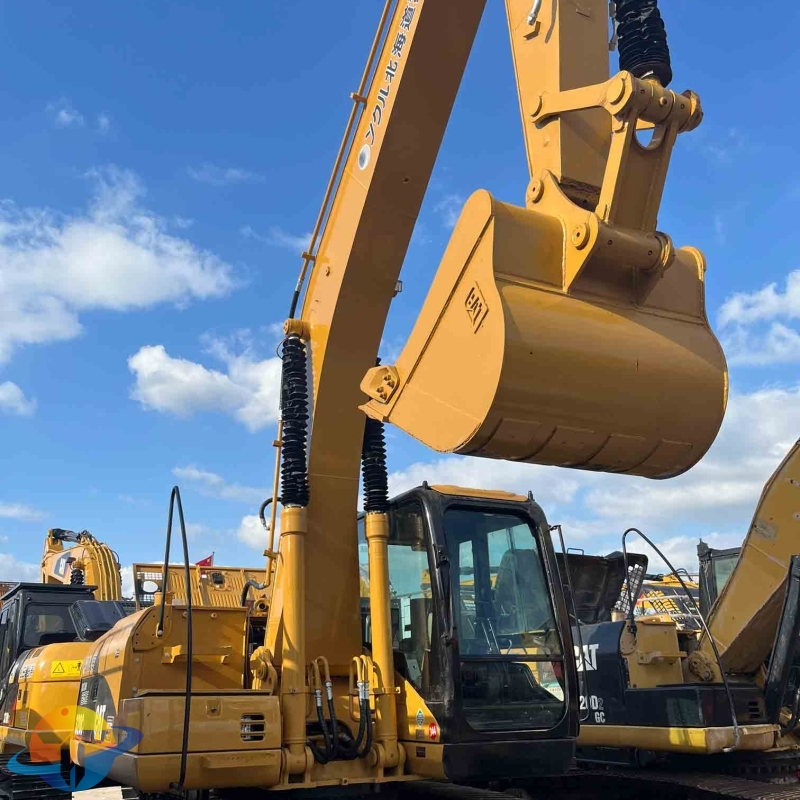 Caterpillar 320C crawler excavator used excavator is in short supply and is selling well worldwide.