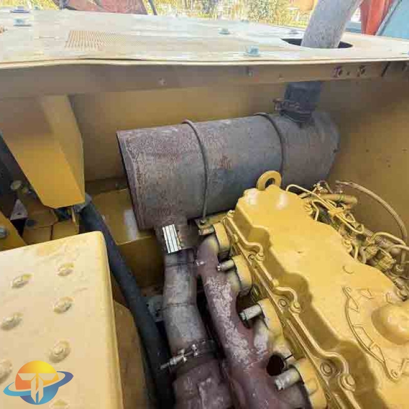 The Caterpillar CAT323 high-spec excavator, a powerful large-scale heavy-duty engineering equipment, is available for immediate sale.