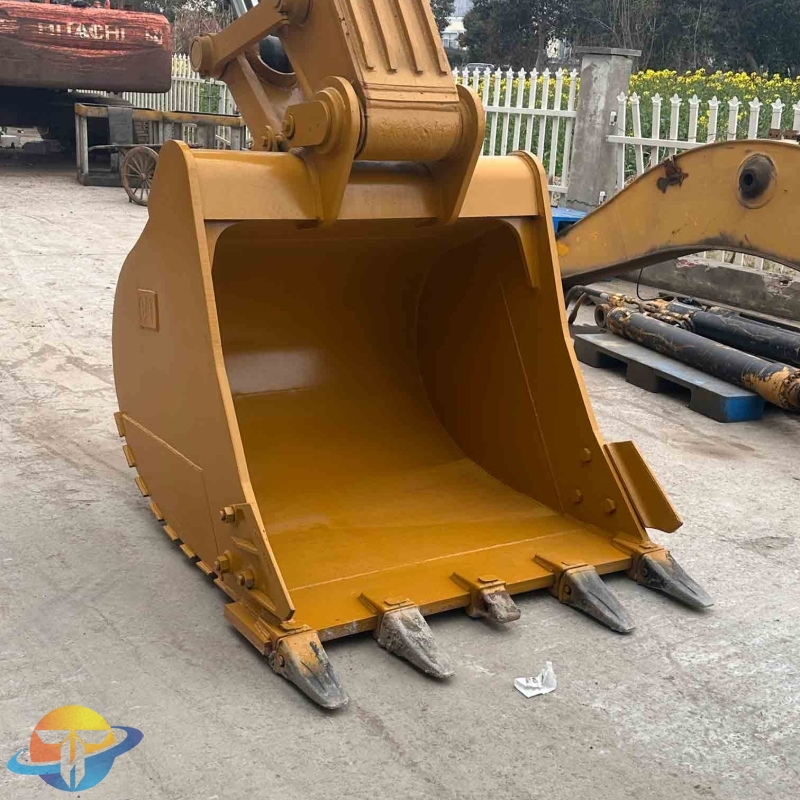 Used Caterpillar CAT336D2L excavator, excellent performance and reliable equipment, for sale.