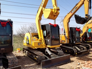 Komatsu PC70-8 excavator