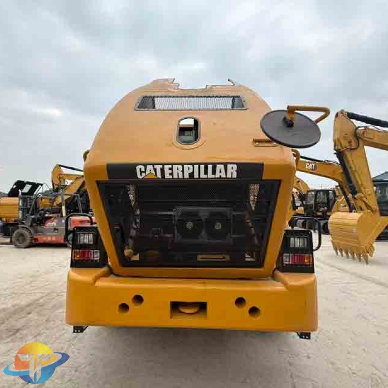 The Caterpillar CAT966H loader is in good condition, has strong power, and is available for immediate sale.