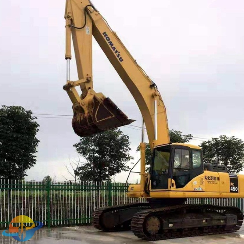 Used Komatsu PC450-7 excavator good quality product less working time